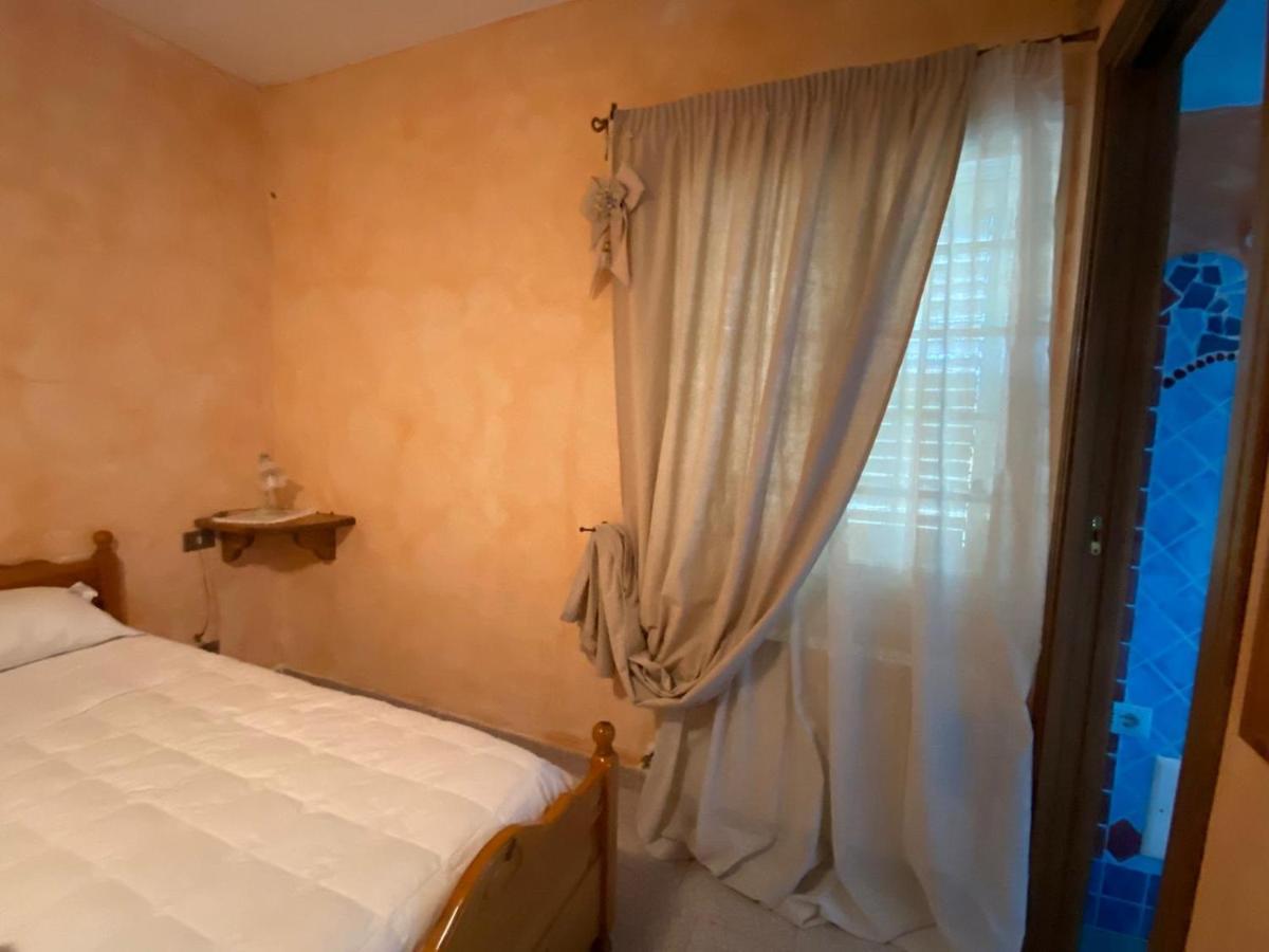 Bed And Breakfast Li Paduli Alvi Cannigione Exterior photo