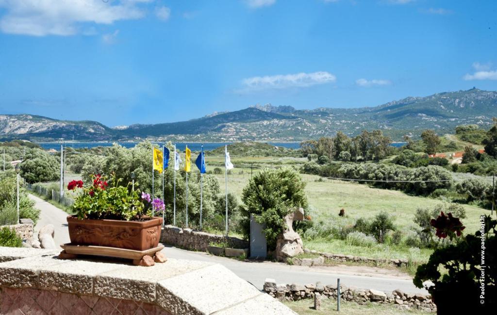 Bed And Breakfast Li Paduli Alvi Cannigione Exterior photo